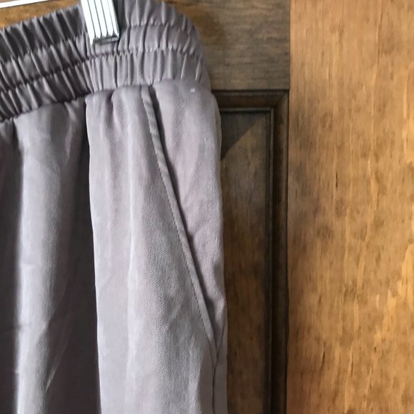 AnyBody Brown Satin-Like Harem Pants w/Drawstring Waist  Size 1X - Picture 4 of 11